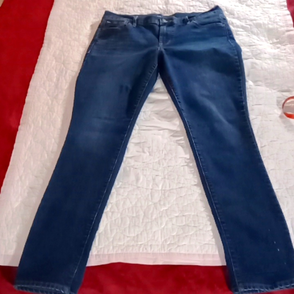 Old Navy 10 Original Mid-Rise Jeans